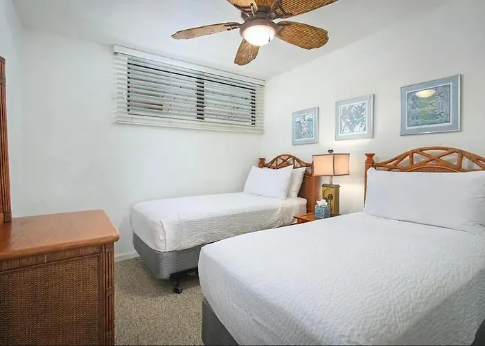 Sea Village Condo With Unobstructed Ocean Views And Oceanside Pool